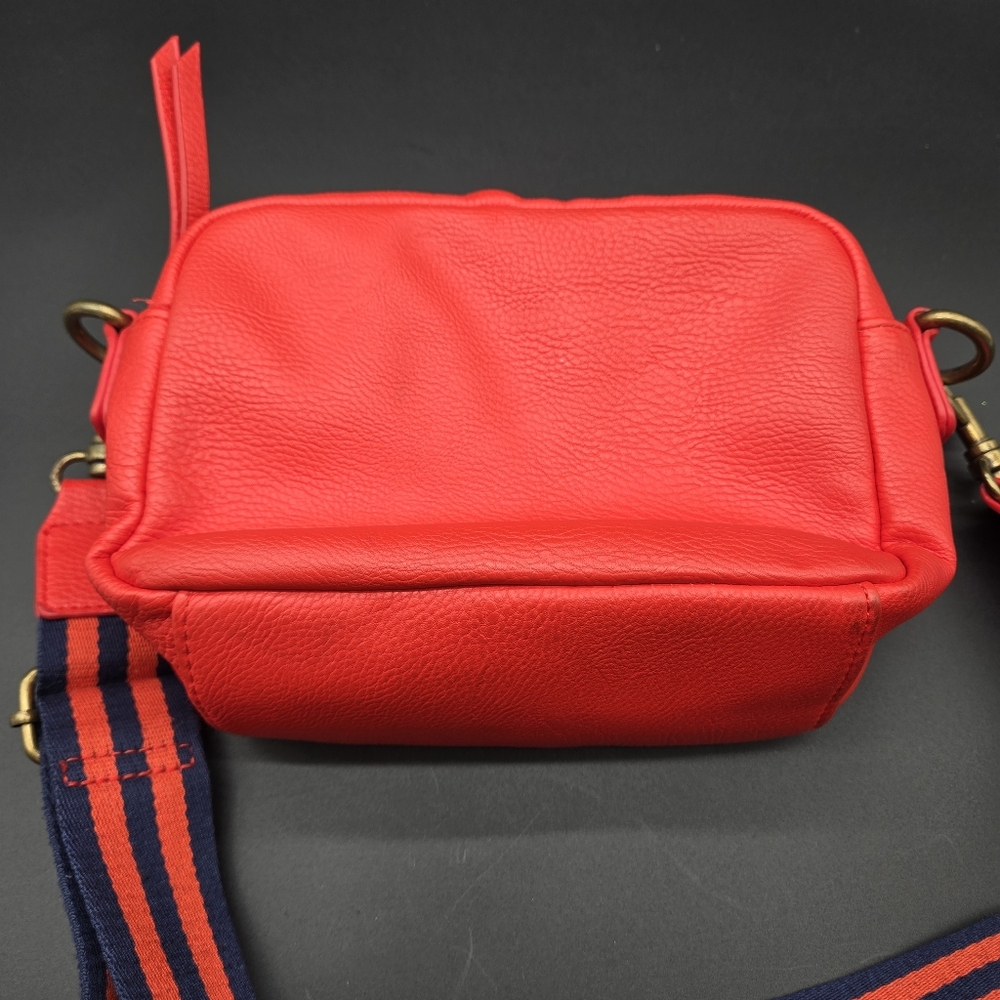 Universal Thread Red & Navy Woven Crossbody Bag - Picture 7 of 9